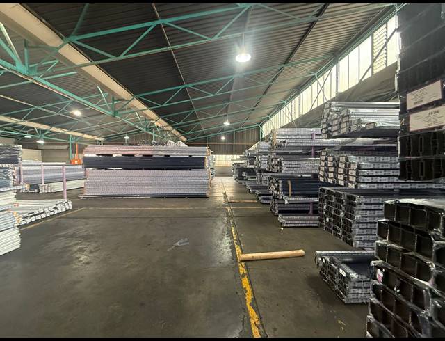 2,400M² WAREHOUSE TO LET IN ALRODE